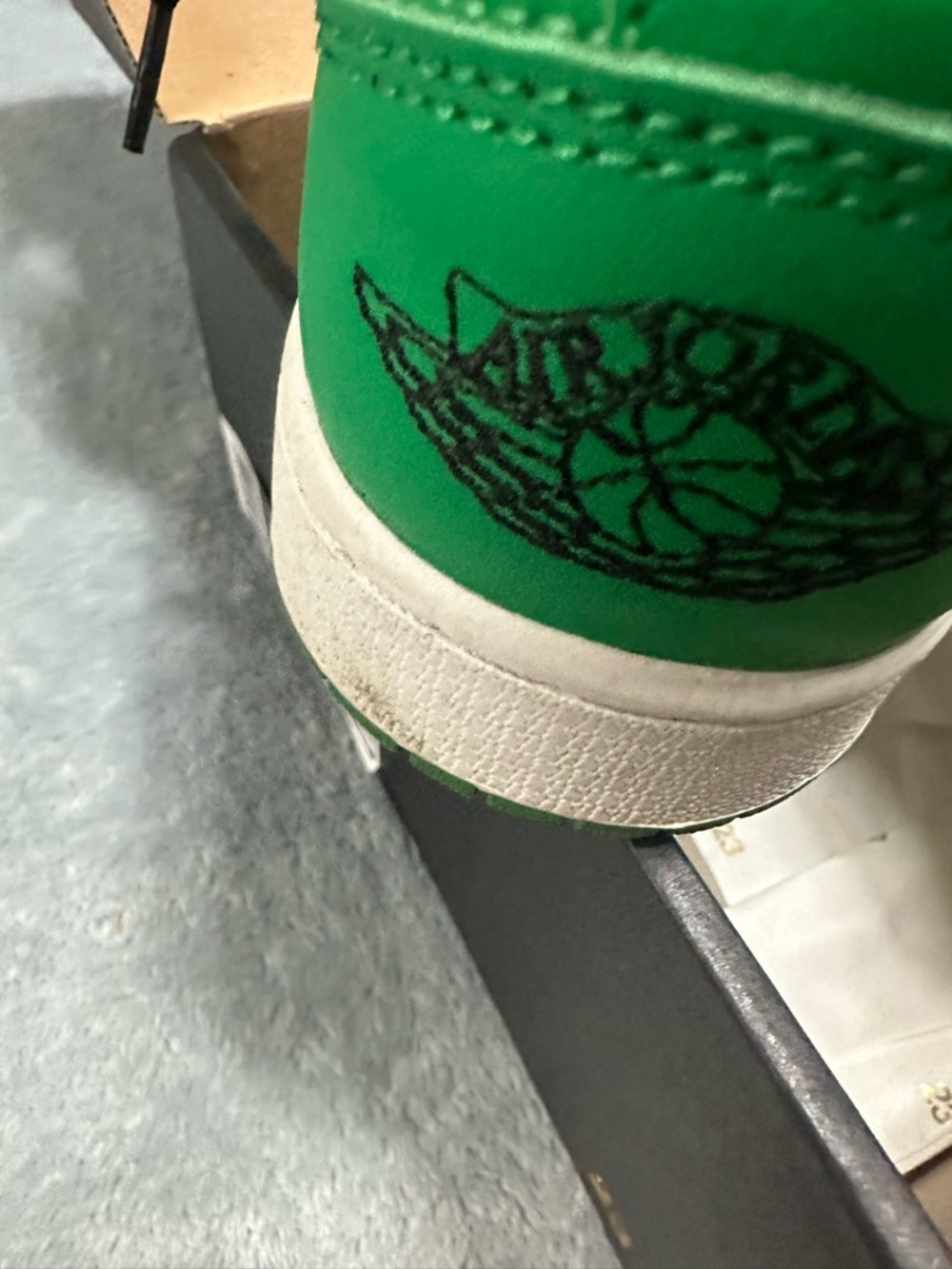 CLOSET CLOSING Jordan Air Jordan 1 Low GS Black Green White Sneakers - Picture 6 of 12